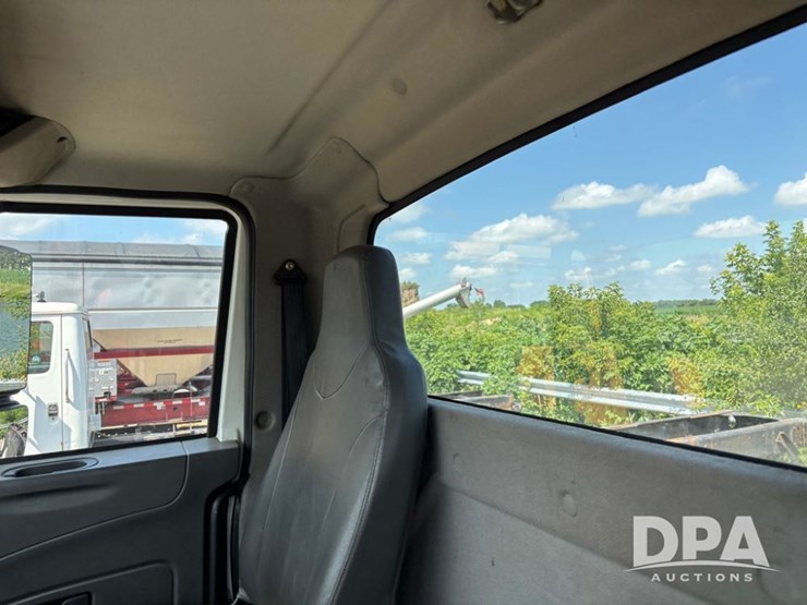 2012-international-durastar-4400-image-43
