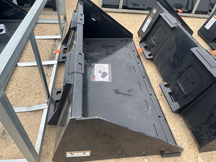 wolverine-66"-ss-track-bucket-image-2