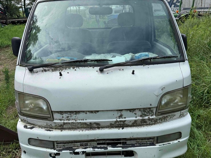 1999-daihatsu-mini-truck-image-2