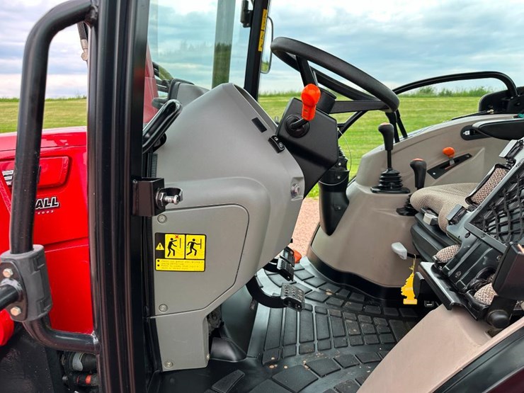2023-case-ih-farmall-75a-image-47