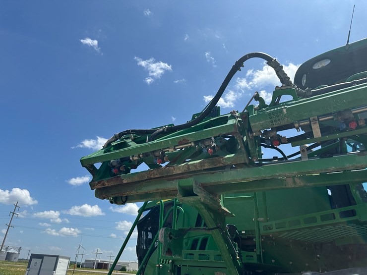 2018-john-deere-r4038-image-36