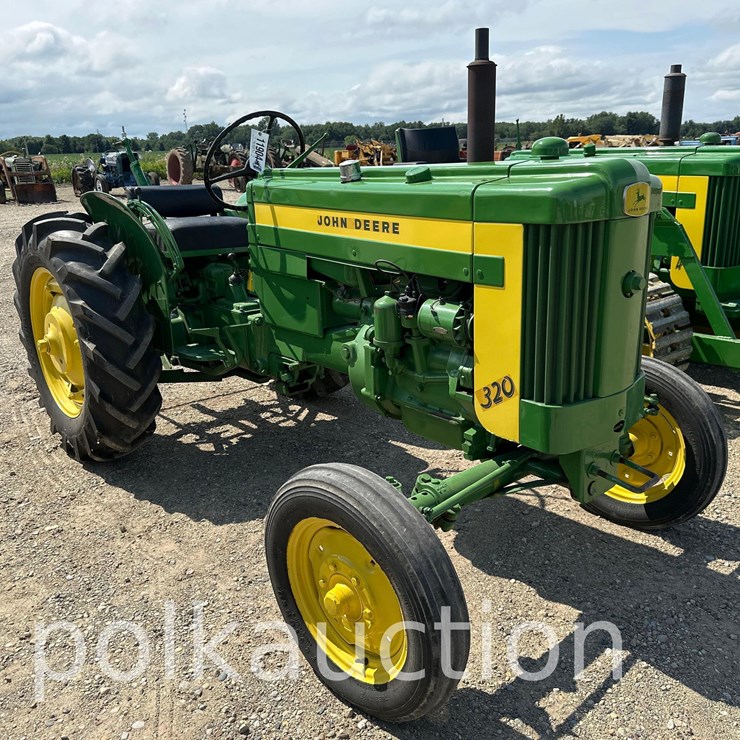 JOHN DEERE 320
