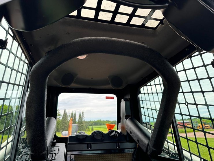 2015-terex-r165s-image-30