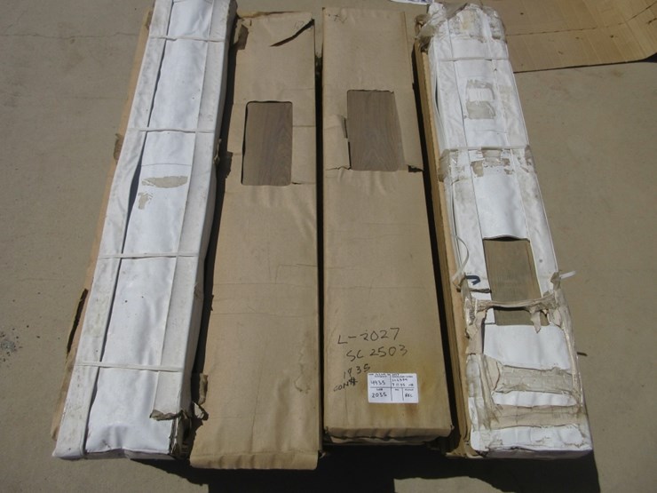 lot-of-approx-34-boxes-misc-vinyl-flooring-image-5