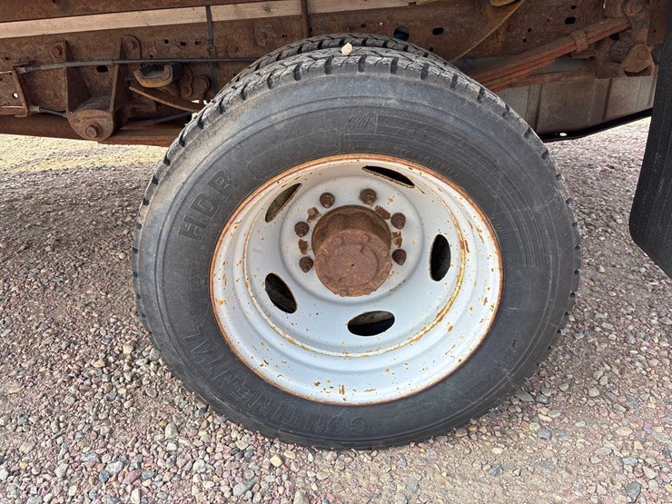 2002-ford-f550-image-29