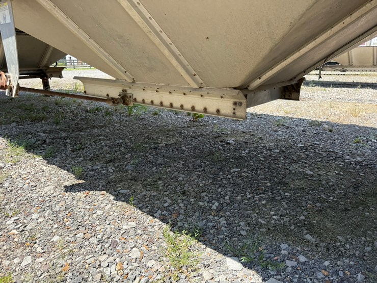 2011-merritt-42'-x-96"-image-22