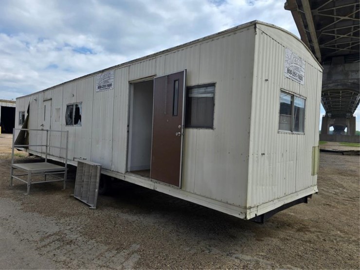 #2617-•-mobile-office-trailer-image-3