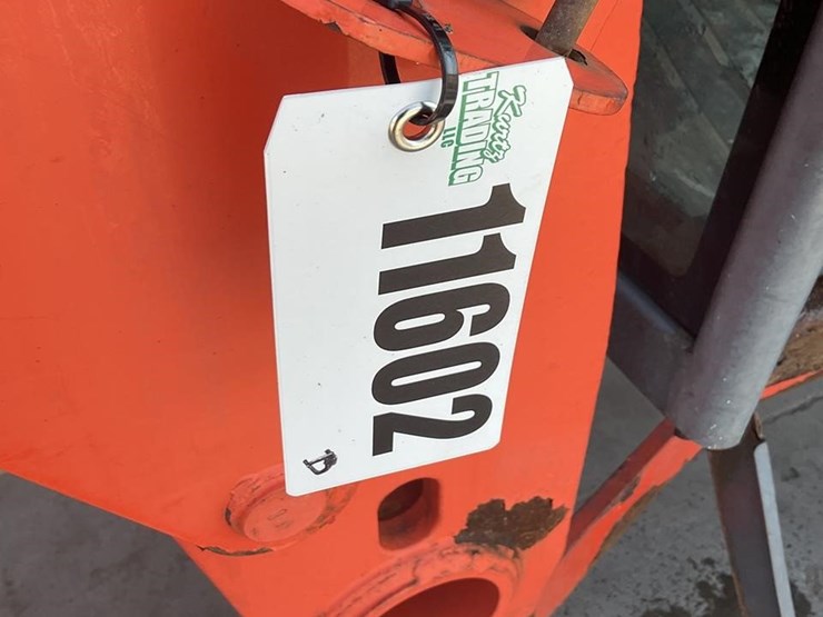 2010-kubota-l5740-image-19