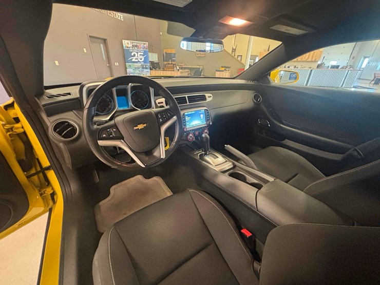 2013-camaro-1lt-rs-coupe-image-14