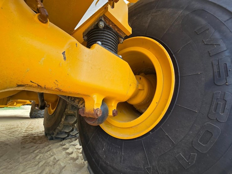 2018-deere-460e-image-57