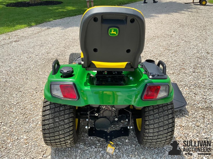 2021-john-deere-x730-image-6