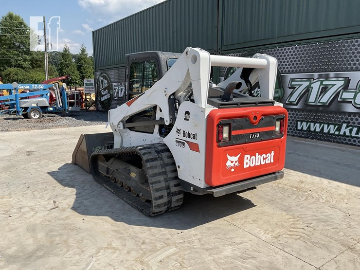 2022-bobcat-t770-image-3