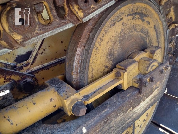 2004-deere-650h-image-37