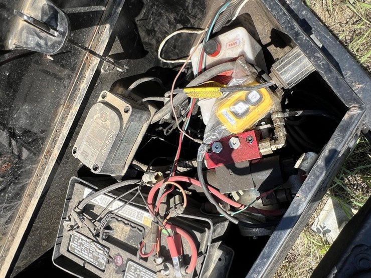 big-tex-14lx-dump-trailer-image-8