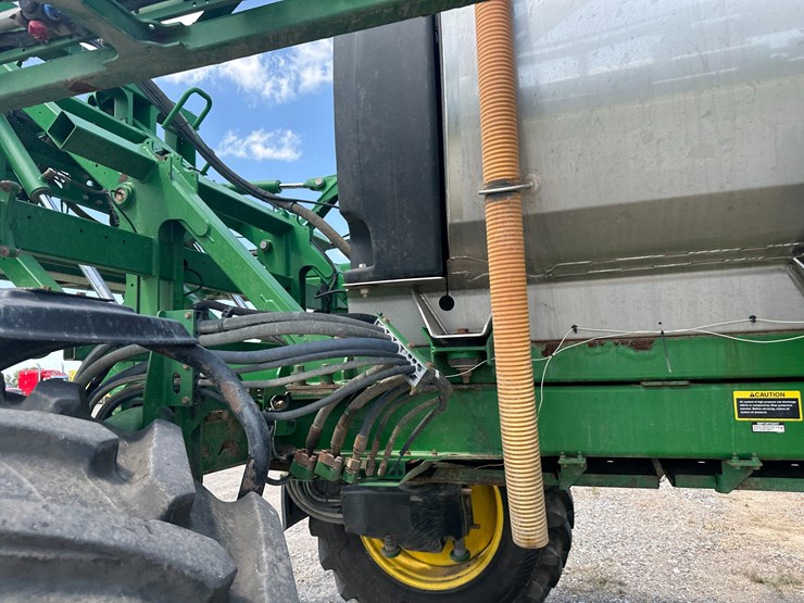 2018-john-deere-r4038-image-51