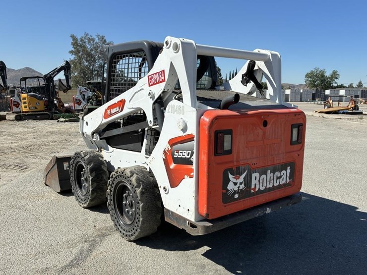 2021-bobcat-s590-image-4