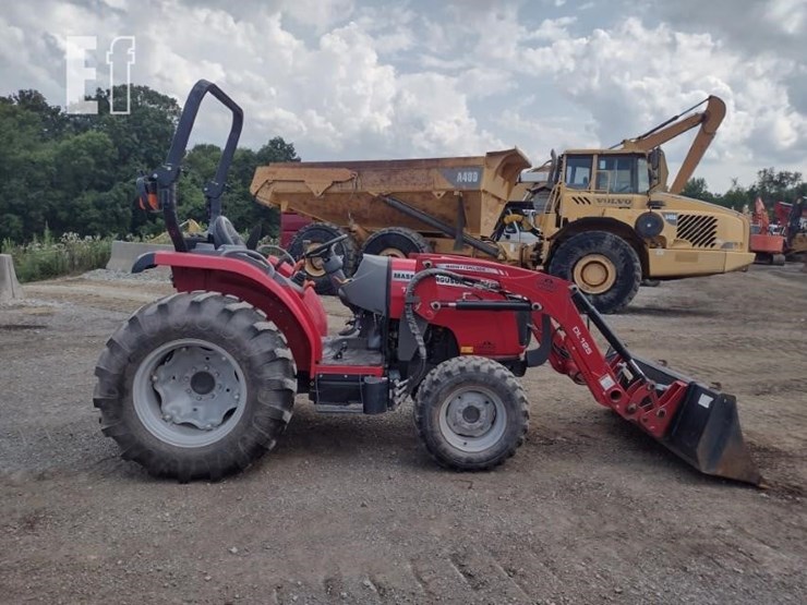 massey-ferguson-1735m-image-3