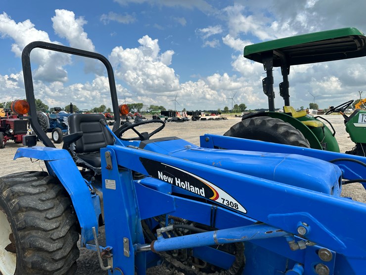 new-holland-7308-image-28