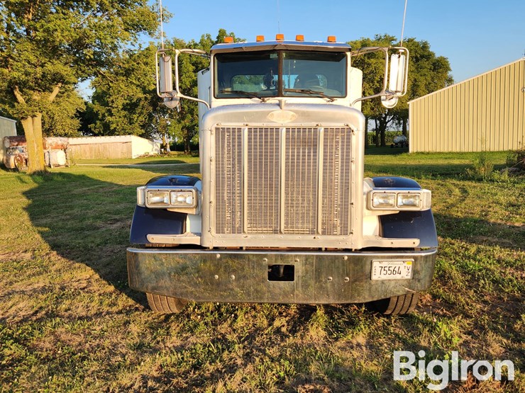 2005-peterbilt-378-image-3