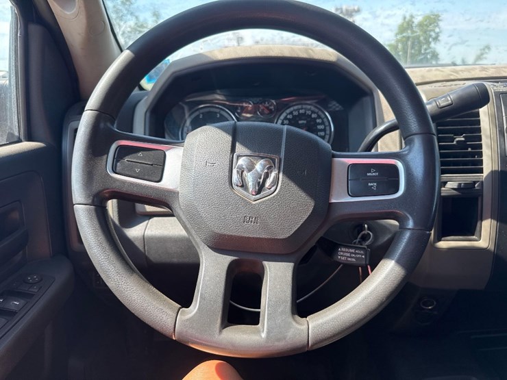 2013-dodge-ram-1500-image-28