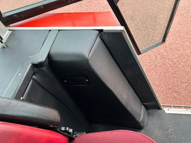 1980-massey-ferguson-2705-image-57