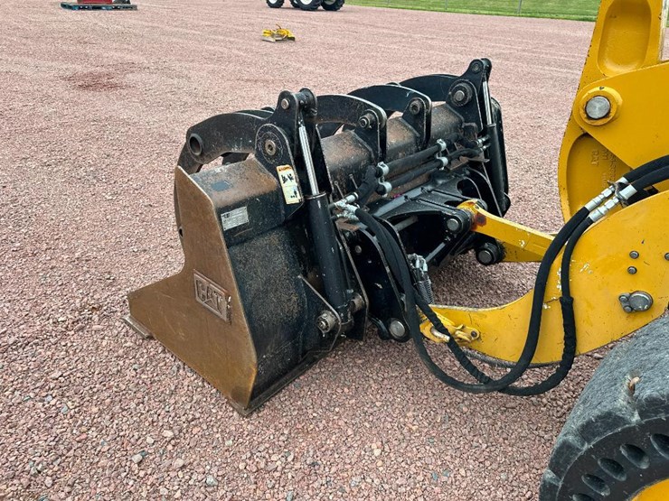 2019-caterpillar-906m-image-38