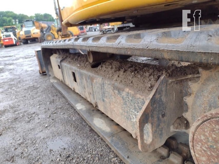 2007-deere-35d-image-33