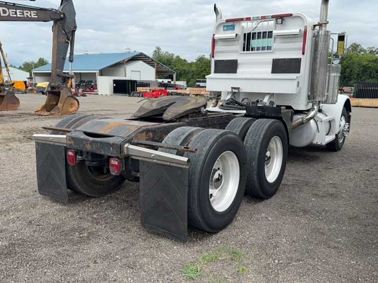 2003-peterbilt-379-image-8