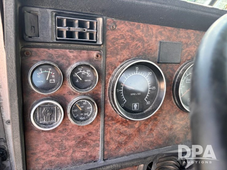 2000-kenworth-t800-image-87