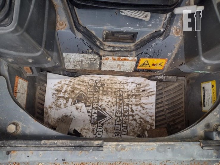 2019-takeuchi-tl6r-image-12