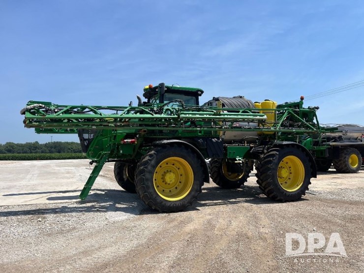 2020-john-deere-r4045-image-25