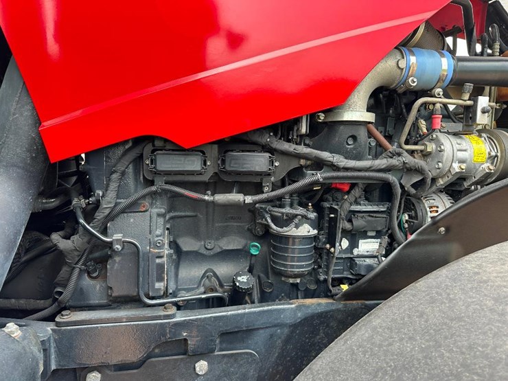 2017-case-ih-magnum-250-image-44