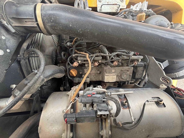 deere-204l-image-15