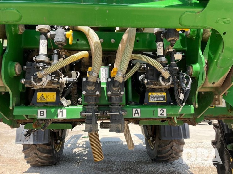 2020-john-deere-r4045-image-61
