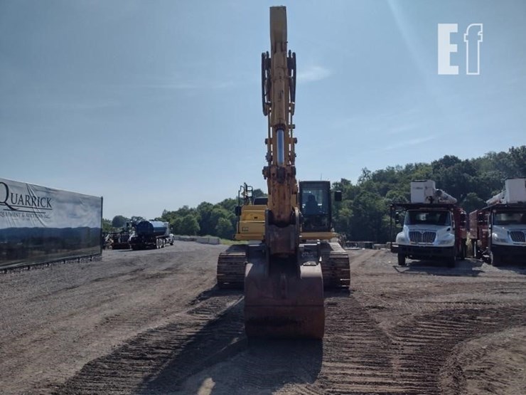 2019-komatsu-pc390-lc-11-image-2