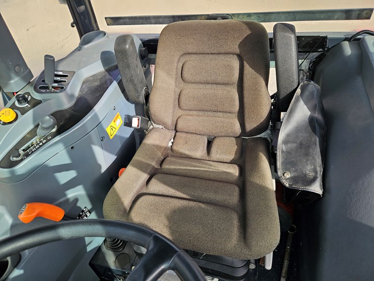 2013-massey-ferguson-4608-image-7