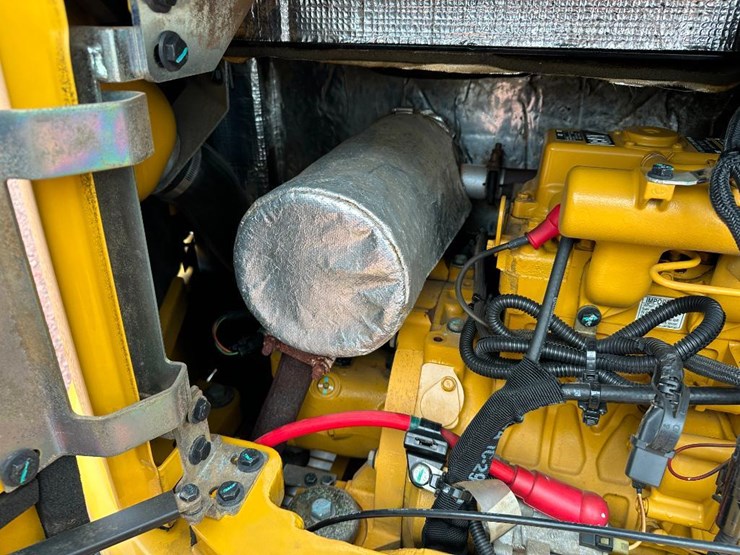 2019-caterpillar-303.5e2-cr-image-47