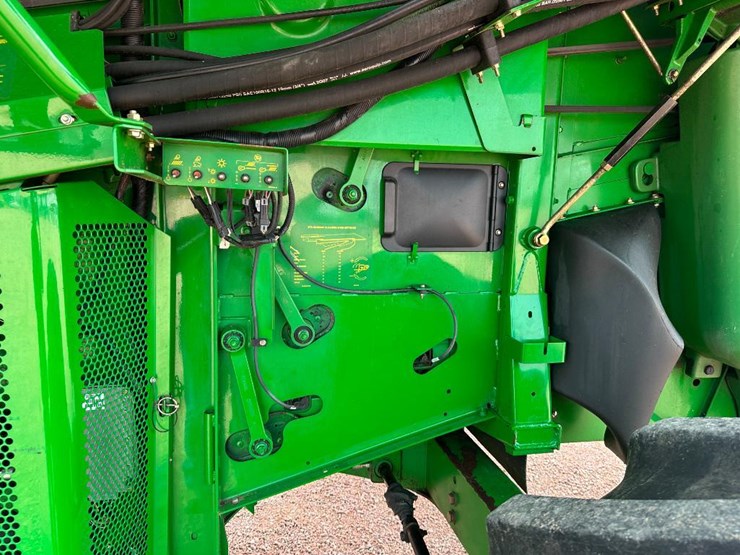 2007-john-deere-9860-sts-image-52