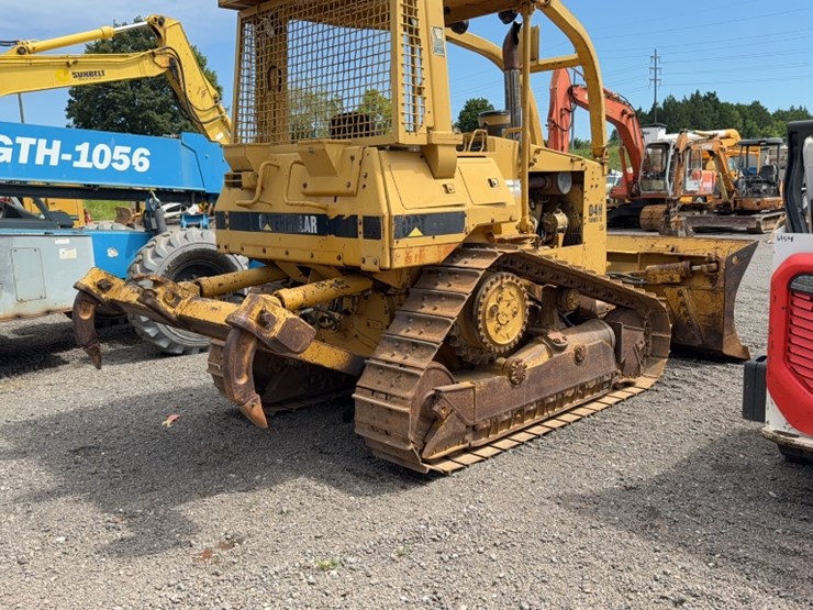 caterpillar-d4h-image-16