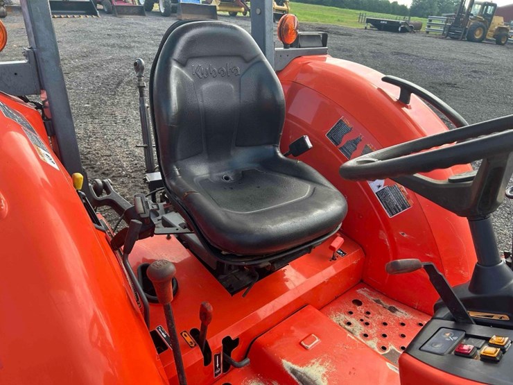 2015-kubota-m5660su-image-22
