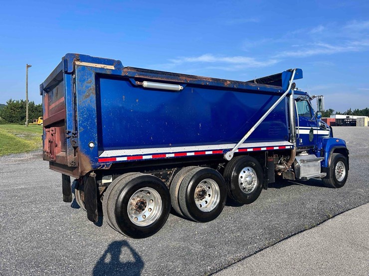 2021-western-star-4700sf-image-4