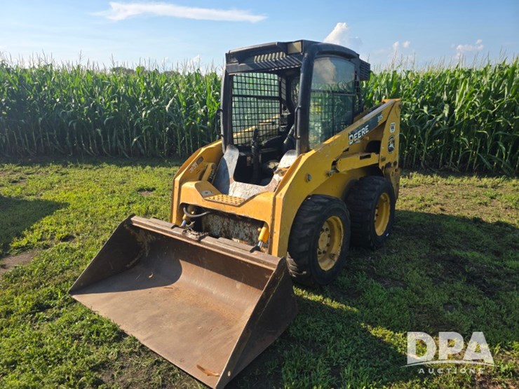2015-john-deere-315-image-1