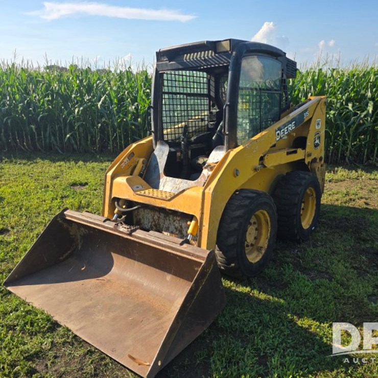 2015 JOHN DEERE 315