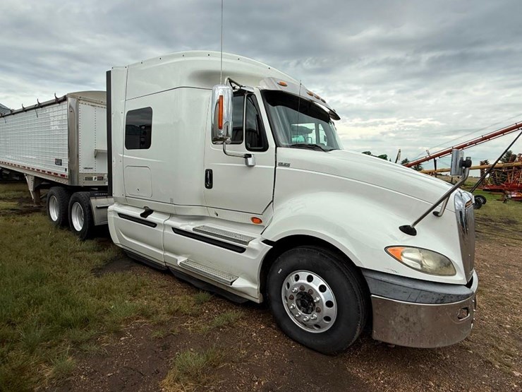 2015-international-prostar-image-5