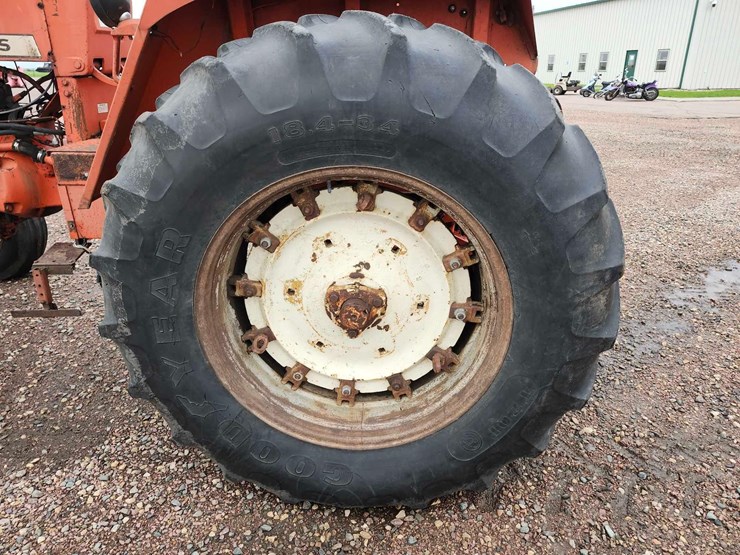 allis-chalmers-190-tractor-image-13