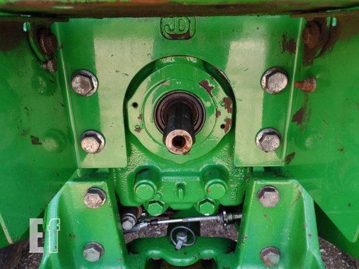 2017-john-deere-5090r-image-22