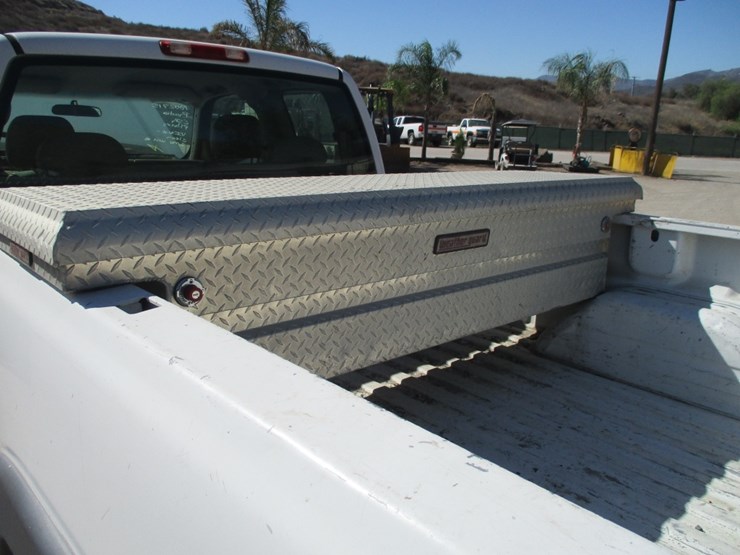 2005-chevrolet-2500hd-image-13