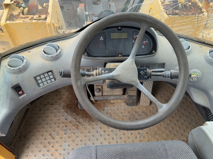 volvo-l120d-image-19