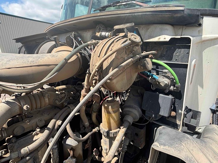 2007-mack-vision-cxn613-image-22