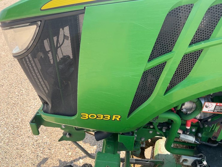john-deere-3033r-image-29